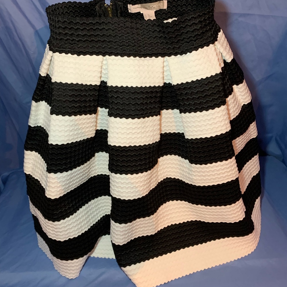 Forever 21 striped pleated skirt